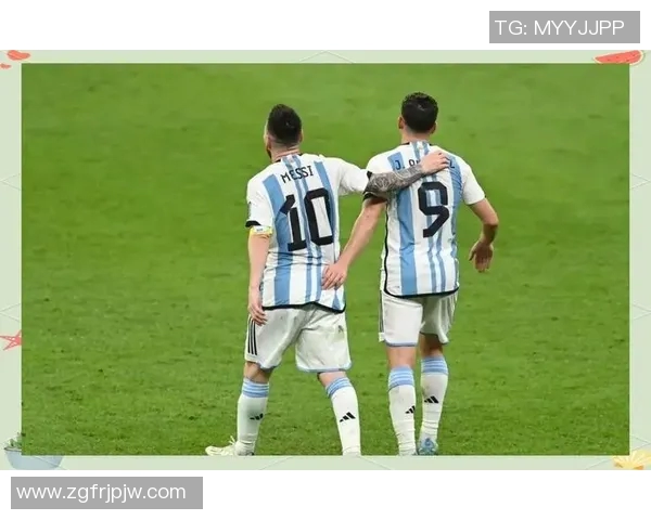 足球传奇逐一离世 球迷心中永远的怀念与悲痛